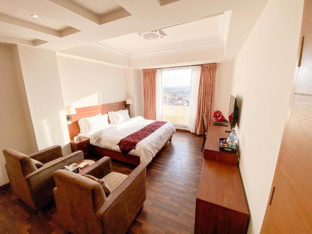 Esquire Hotels & Apartments Rawalpindi Dış mekan fotoğraf